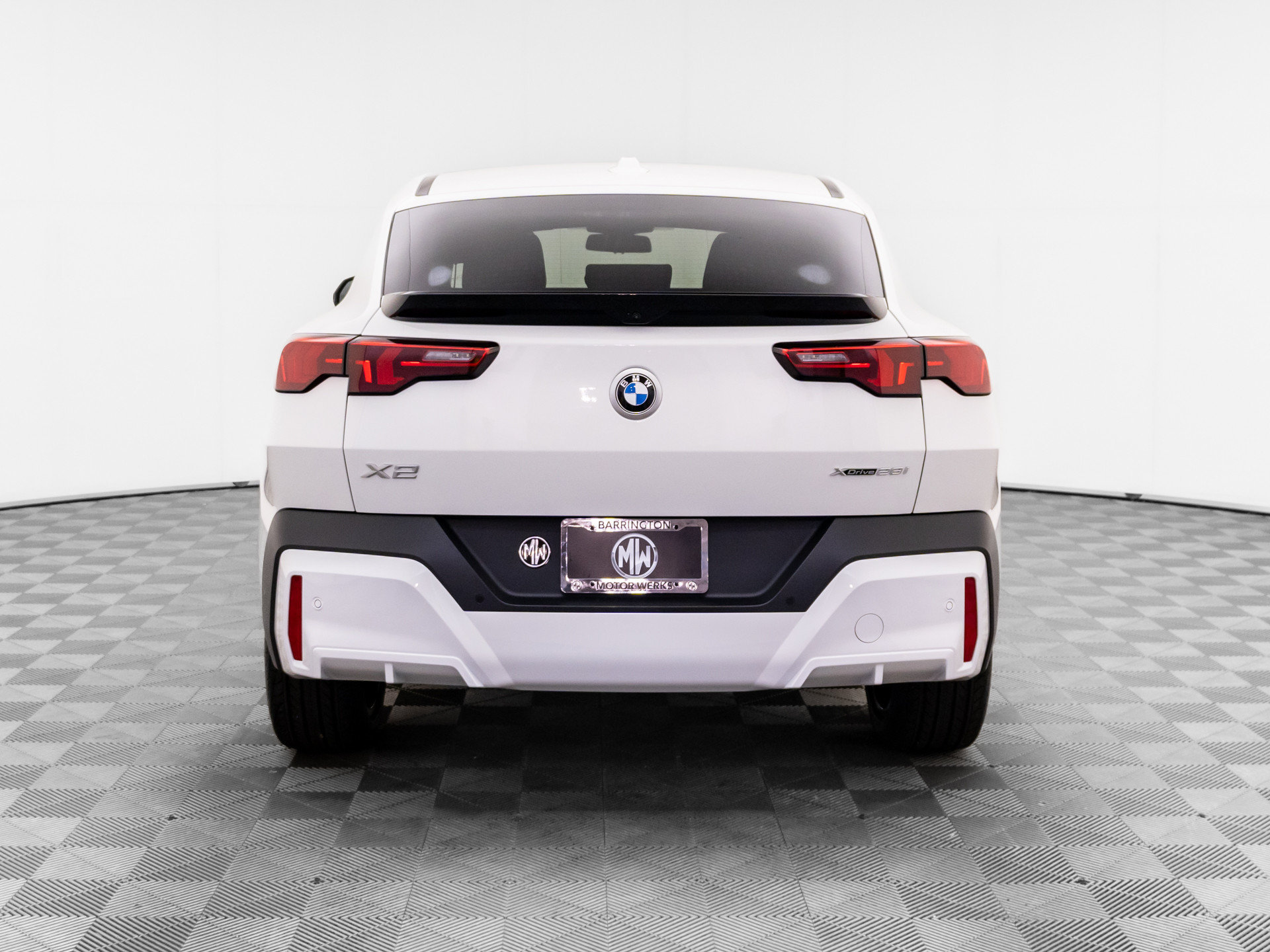Used 2026 BMW X2 xDrive28i w/ Convenience Package AWD/4WD image 5