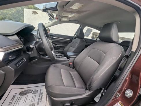Used 2023 Nissan Altima 2.5 SV FWD image 23