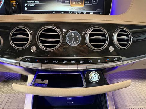 Used 2014 Mercedes-Benz S 550 Sedan image 16