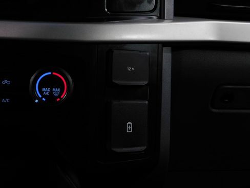 Used 2023 Ford F150 XLT image 52