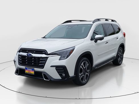 Used 2023 Subaru Ascent Touring AWD/4WD image 3