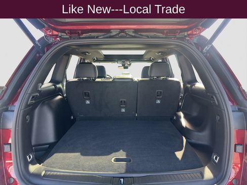 Used 2025 Jeep Grand Cherokee Limited w/ Luxury Tech Group II AWD/4WD image 19