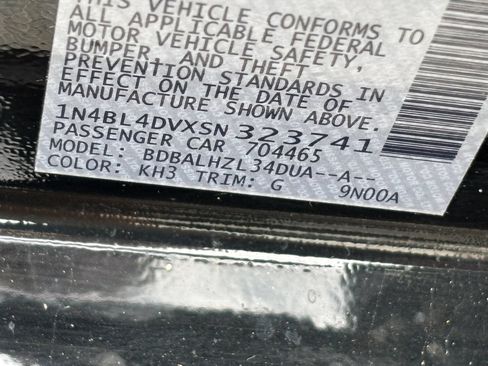 Used 2025 Nissan Altima 2.5 SV FWD image 10