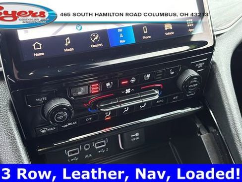 Used 2023 Jeep Grand Cherokee L Limited w/ Luxury Tech Group II image 20