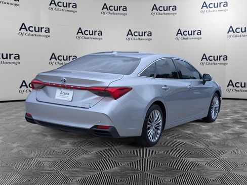 Used 2019 Toyota Avalon Limited w/ Advanced Safety Package FWD image 5