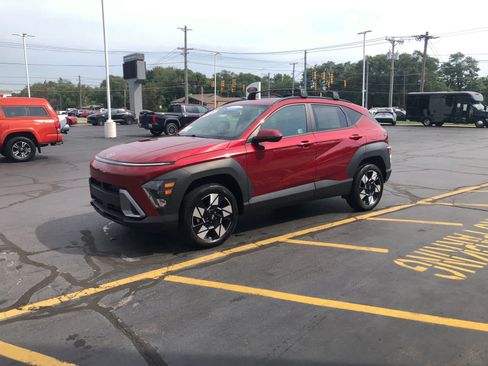 Certified 2024 Hyundai Kona SEL w/ Convenience Package AWD/4WD image 4