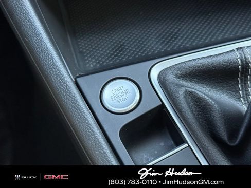 Used 2024 Volkswagen Jetta SE FWD image 29