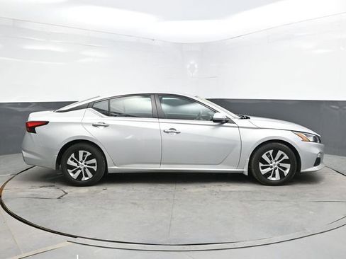 Used 2021 Nissan Altima 2.5 S w/ Driver Assist Package FWD image 8
