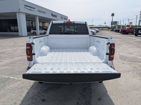 Used 2023 RAM 1500 Big Horn AWD/4WD image 29