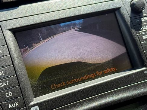 Used 2011 Toyota Prius Three w/ Navigation Pkg FWD image 30