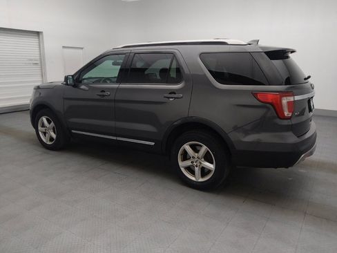 Used 2016 Ford Explorer XLT w/ Equipment Group 202A AWD/4WD image 3