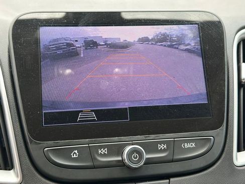 Used 2022 Chevrolet Malibu LT image 22