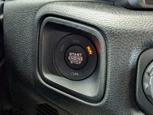Used 2024 Jeep Wrangler Unlimited AWD/4WD image 27