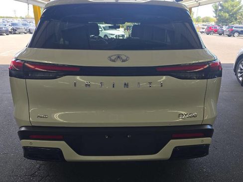 Used 2025 INFINITI QX60 Luxe w/ Vision Package image 3