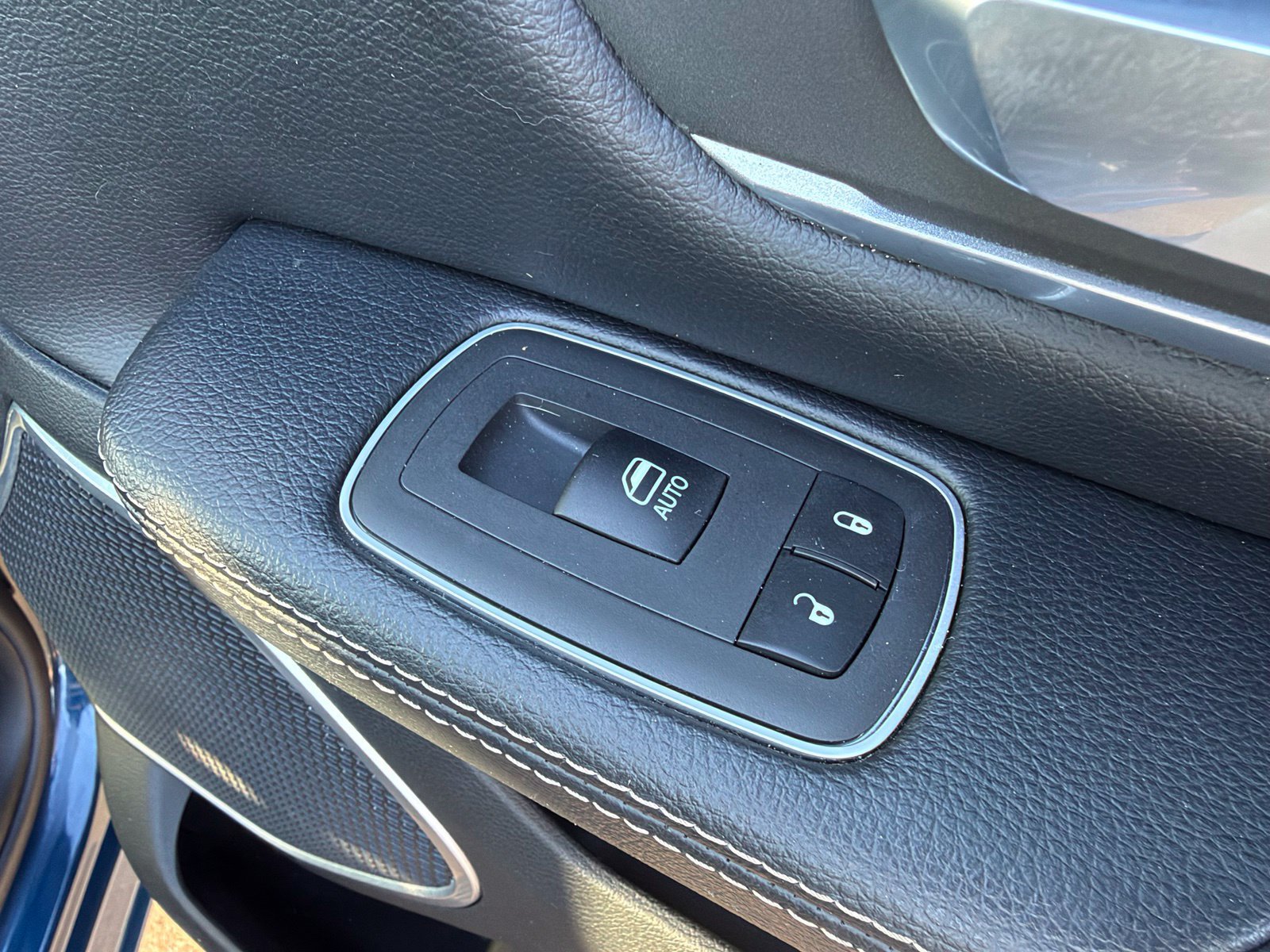 Used 2021 RAM 1500 Laramie w/ Laramie Southwest Edition RWD image 38