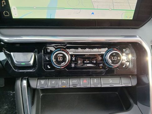 New 2026 GMC Sierra 2500 Denali Ultimate w/ LPO, Black Badging Package image 24