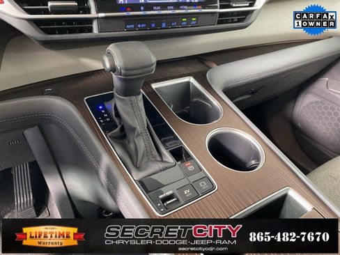 Used 2024 Toyota Sienna LE image 22