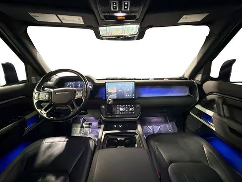 Used 2022 Land Rover Defender 110 SE image 23