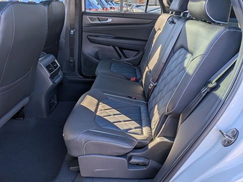 New 2026 Volkswagen Atlas Cross Sport SEL Premium R-Line image 30