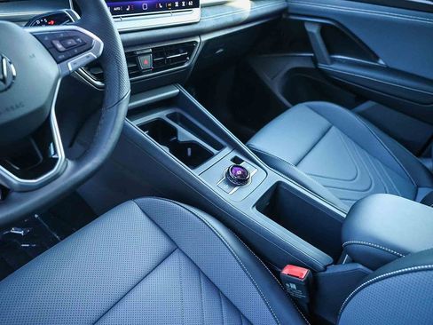 New 2026 Volkswagen Tiguan SE R-Line image 29