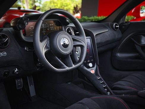 Used 2027 McLaren 750S Spider RWD image 36