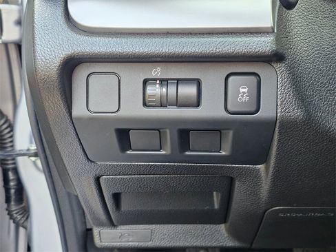 Used 2012 Subaru Impreza 2.0i Sport Premium image 24