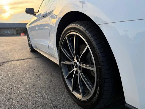 Used 2018 Ford Mustang Coupe w/ Equipment Group 101A RWD image 7