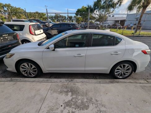 Used 2016 Acura ILX FWD image 2