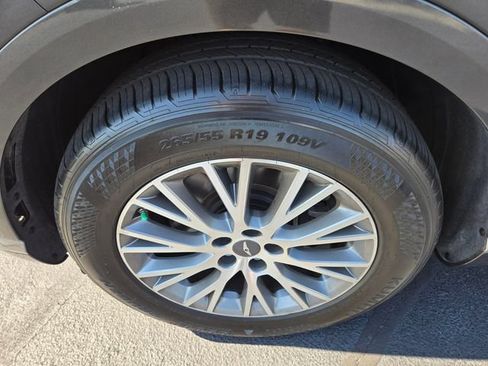 Used 2024 Genesis GV80 2.5T AWD/4WD image 23