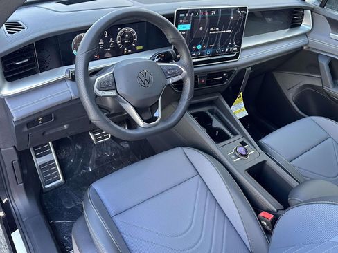 New 2026 Volkswagen Tiguan SE R-Line image 10