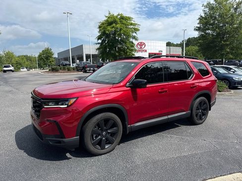 Used 2025 Honda Pilot Black Edition image 1