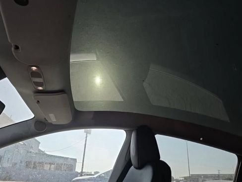 Used 2025 Tesla Model Y Long Range AWD/4WD image 15