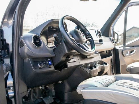 Used 2020 Mercedes-Benz Sprinter 3500 image 66