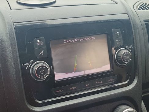 Used 2021 RAM ProMaster 2500 image 17