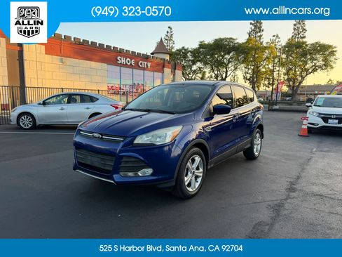 Used 2016 Ford Escape SE FWD image 1