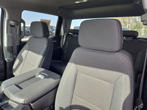 Used 2025 Chevrolet Silverado 1500 LT image 9