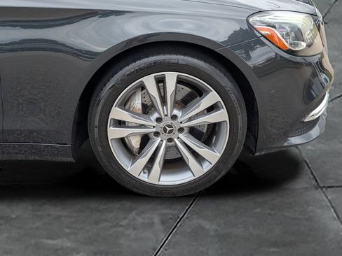 Used 2018 Mercedes-Benz S 560 4MATIC Sedan image 11