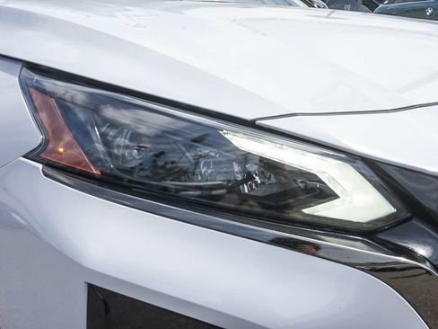 Certified 2023 Nissan Altima 2.5 SR FWD image 4