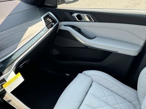 New 2026 BMW X5 xDrive40i AWD/4WD image 18