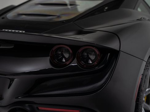 Used 2021 Ferrari F8 Tributo RWD image 57