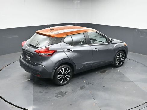 Used 2020 Nissan Kicks SV image 39