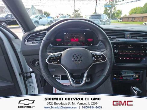Used 2022 Volkswagen Tiguan SE R-Line AWD/4WD image 15