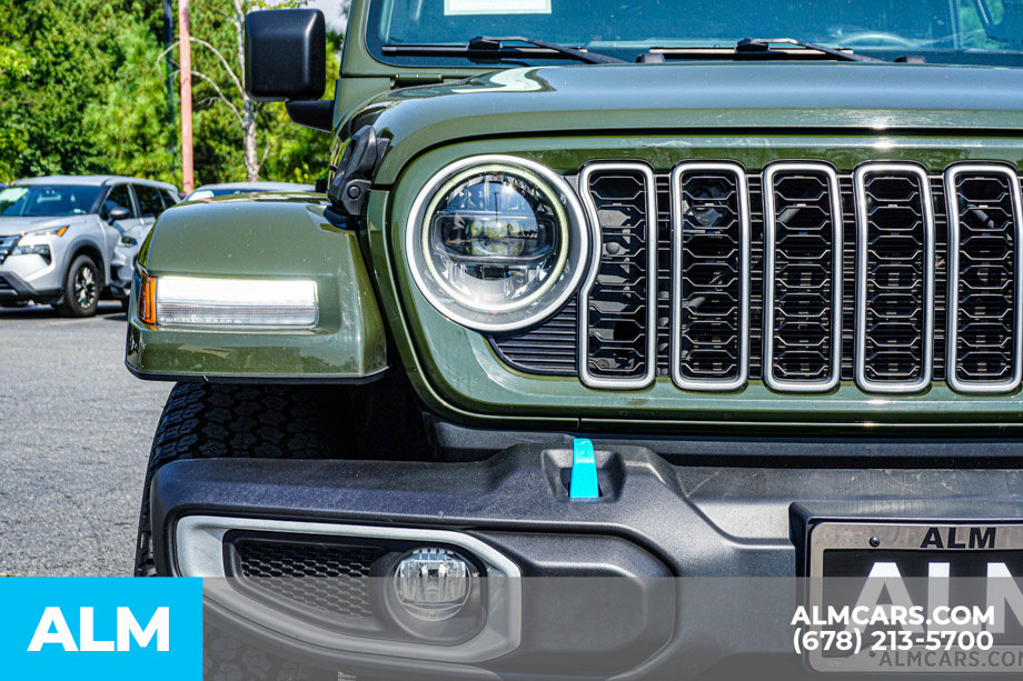 Used 2024 Jeep Wrangler Unlimited Sahara AWD/4WD image 11