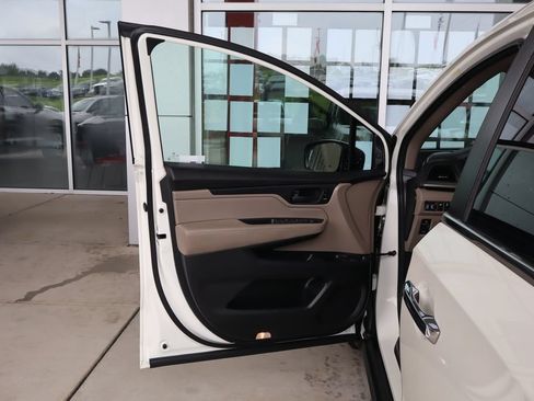 Used 2018 Honda Odyssey EX-L image 13