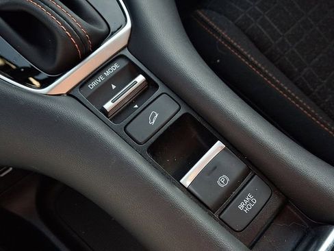 Certified 2024 Honda HR-V Sport image 24