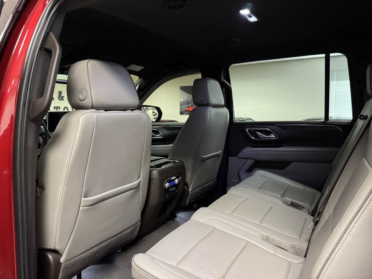 Used 2022 GMC Yukon XL SLT AWD/4WD image 27