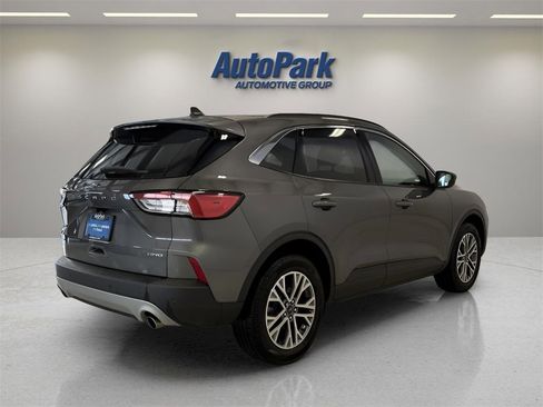 Certified 2022 Ford Escape SEL image 7