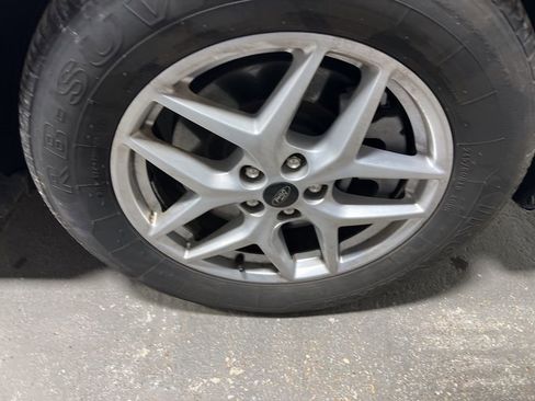 Used 2024 Ford Edge SEL image 43