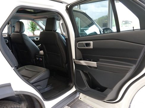 Used 2023 Ford Explorer XLT w/ Equipment Group 202A AWD/4WD image 49