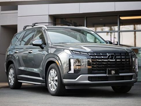 Used 2023 Hyundai Palisade SEL AWD/4WD image 1